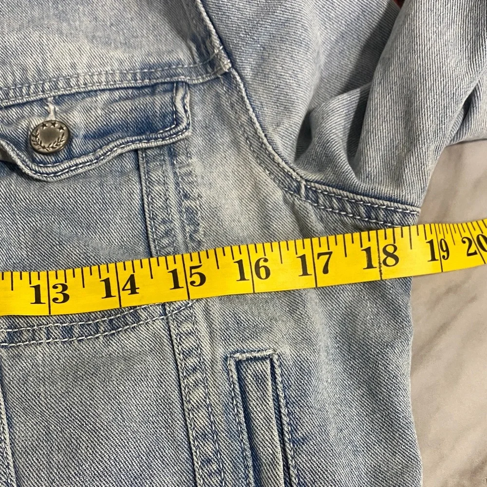 Free People Light Wash Cropped Denim Jacket Small - Picture 11 of 13